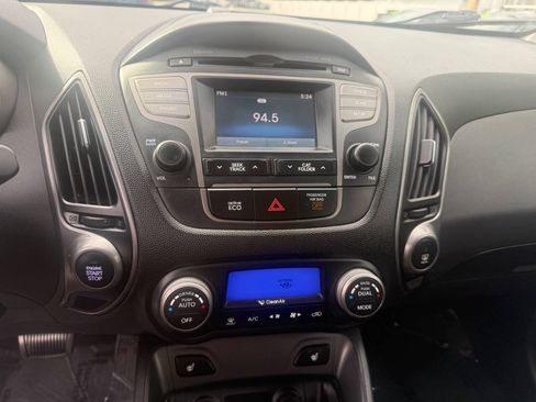Used 2014 Hyundai Tucson Limited AWD/4WD image 19
