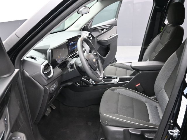 Used 2025 Chevrolet TrailBlazer LT AWD/4WD image 26