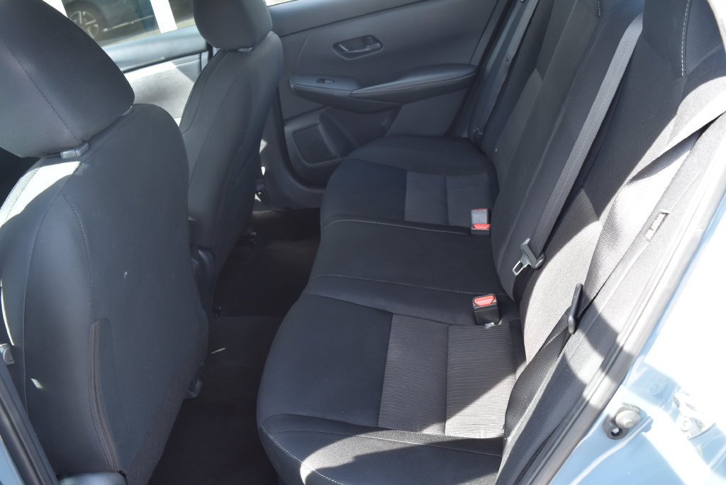 Used 2024 Nissan Sentra SV FWD image 9