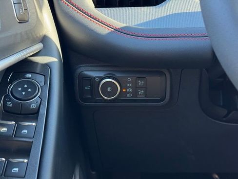 New 2026 Ford Explorer ST-Line w/ ST-Line Street Pack image 31