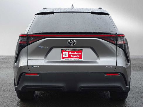 Used 2024 Toyota bZ4X XLE w/ Weather Package image 4