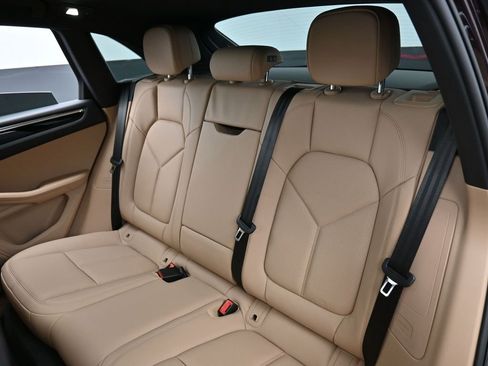 New 2026 Porsche Macan image 23