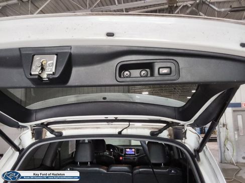Used 2017 Honda Pilot EX-L image 12