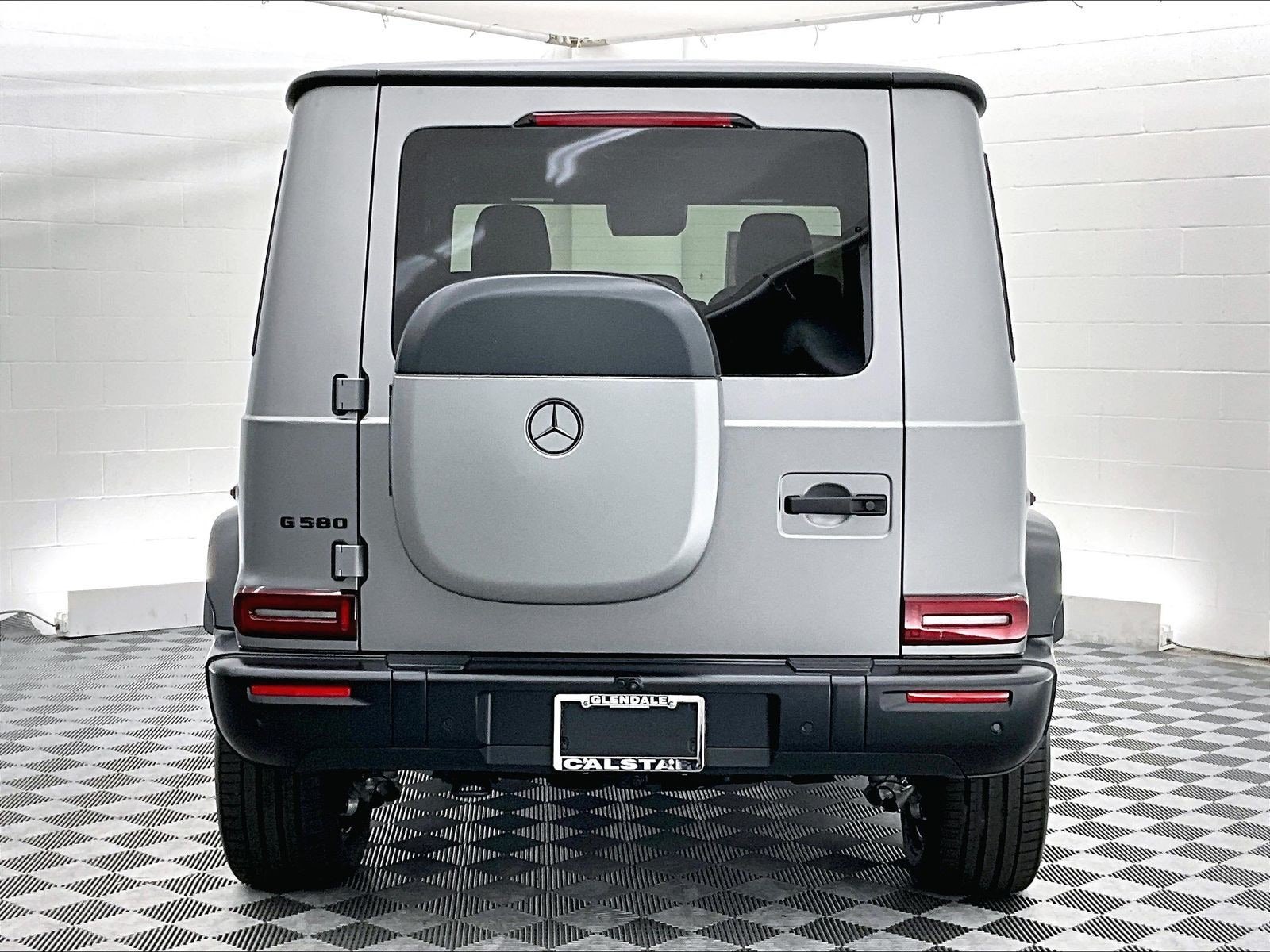New 2027 Mercedes-Benz G 580 e image 3