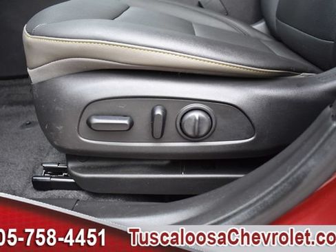 Used 2024 Chevrolet Trax ACTIV w/ Sunroof Package FWD image 21