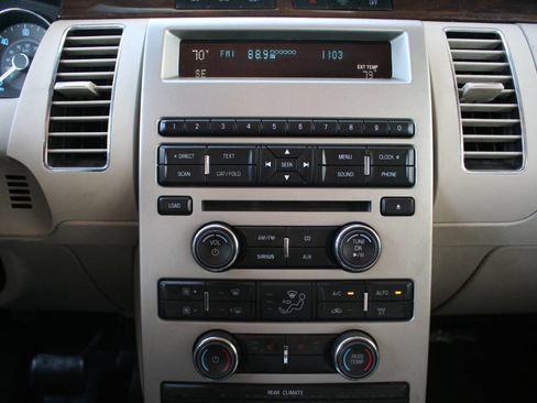 Used 2011 Ford Flex SEL w/ Rapid Spec Order Code image 13