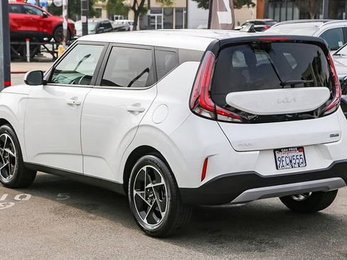 Certified 2023 Kia Soul EX image 8