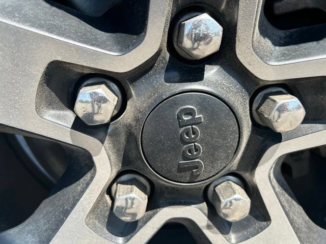 Used 2019 Jeep Wrangler Unlimited Rubicon AWD/4WD image 23