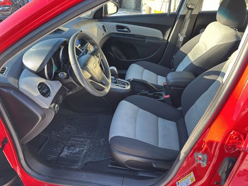 Used 2014 Chevrolet Cruze LS image 11