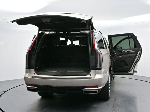 Certified 2024 Cadillac Escalade Premium Luxury image 52