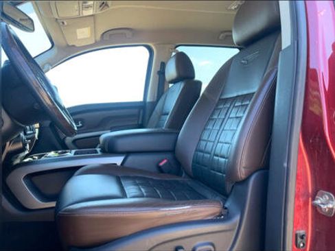 Used 2016 Nissan Titan Platinum Reserve image 24