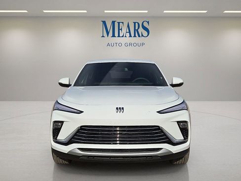 Used 2025 Buick Envista Preferred w/ Convenience II Package image 8