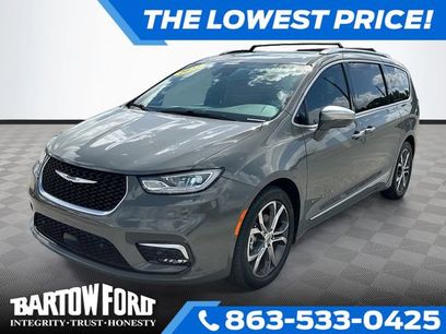 Used 2022 Chrysler Pacifica Pinnacle