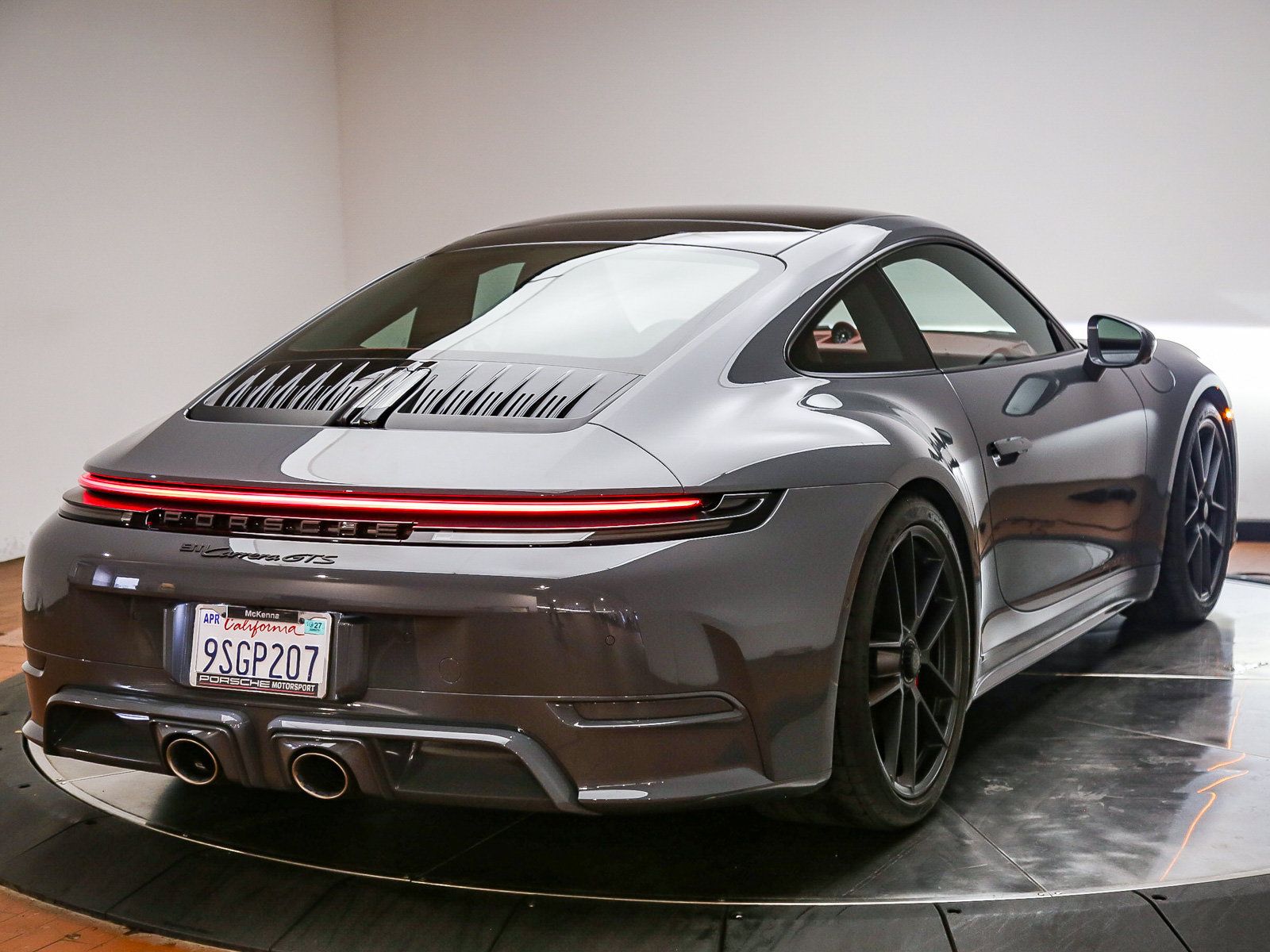 Certified 2025 Porsche 911 Carrera GTS RWD image 8
