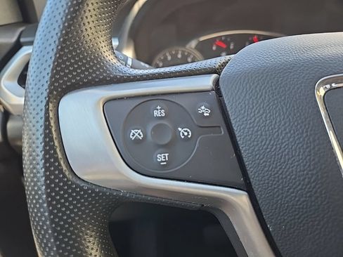 Used 2023 GMC Acadia SLE w/ Driver Convenience Package FWD image 47