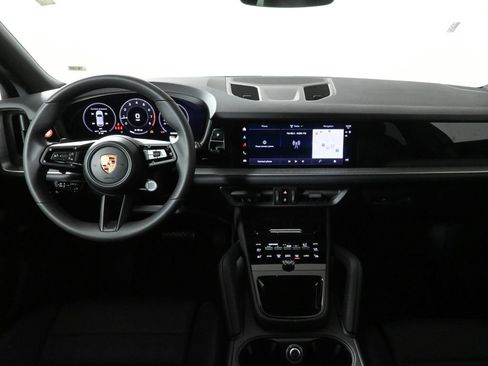 Used 2026 Porsche Cayenne AWD/4WD image 16
