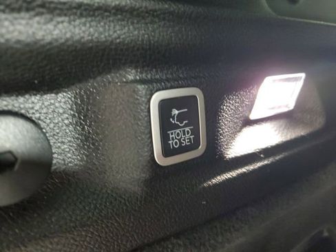 Used 2023 Jeep Grand Cherokee L Summit AWD/4WD image 10