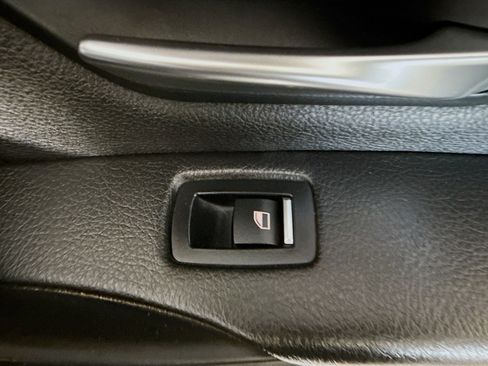 Used 2018 BMW 330i Sedan image 31