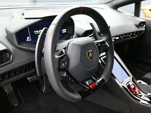 Used 2024 Lamborghini Huracan Sterrato AWD/4WD image 17
