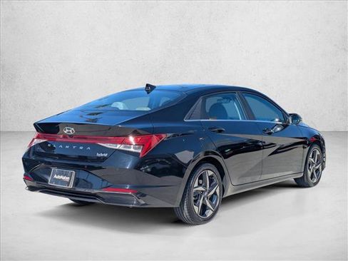 Used 2023 Hyundai Elantra Limited FWD image 5