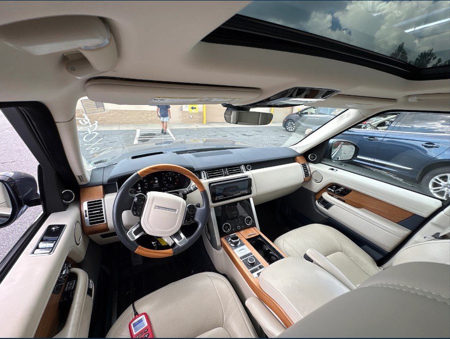 Used 2019 Land Rover Range Rover Supercharged AWD/4WD image 4