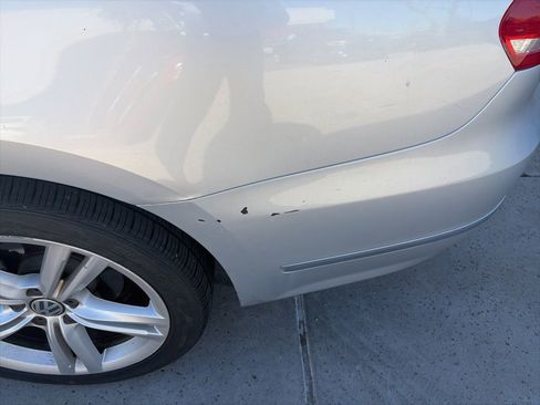 Used 2014 Volkswagen Passat TDI SE image 13