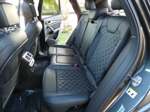 Used 2019 Audi SQ5 Premium Plus w/ Premium Plus Package image 52