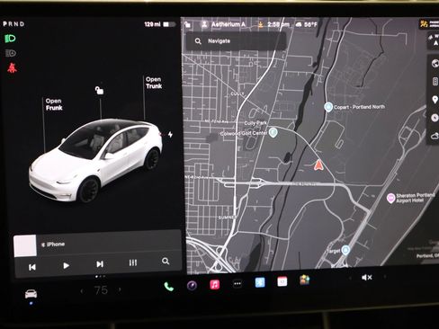 Used 2021 Tesla Model Y Long Range image 13