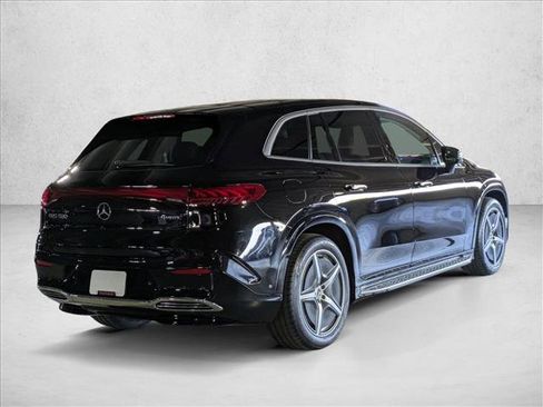 Certified 2023 Mercedes-Benz EQS 580 4MATIC SUV image 4