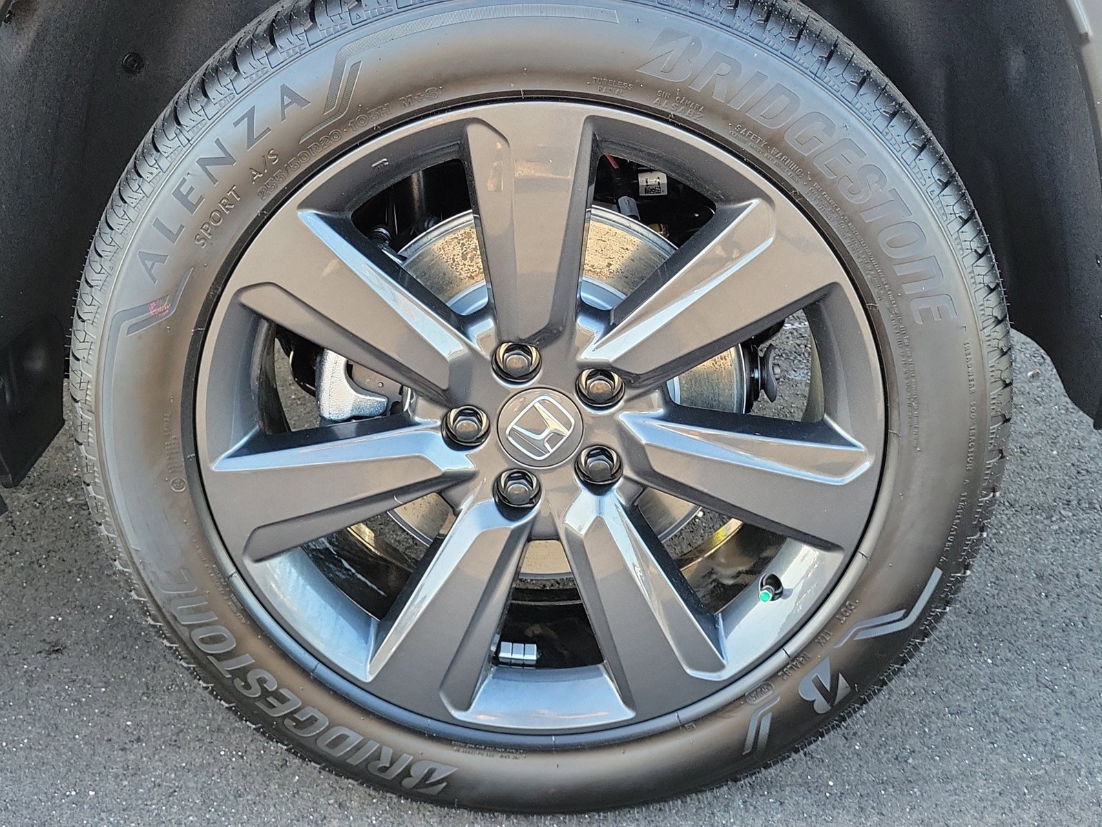 New 2026 Honda Pilot Sport image 12