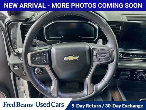 Used 2024 Chevrolet Silverado 1500 High Country w/ High Country Premium Package AWD/4WD image 16