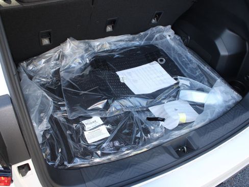 New 2025 Subaru Impreza 2.0i image 8