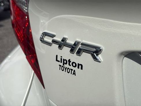 Used 2021 Toyota C-HR XLE image 7