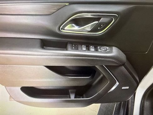 Used 2022 Chevrolet Tahoe LT w/ LT Signature Package RWD image 17
