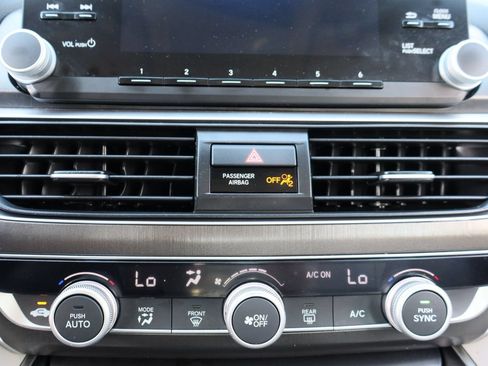 Used 2018 Honda Accord LX image 22