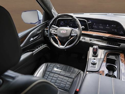Used 2023 Cadillac Escalade Sport Platinum AWD/4WD image 29