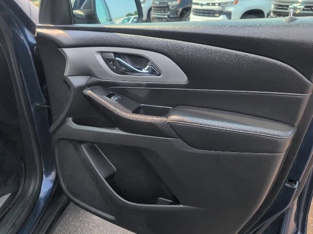 Used 2022 Chevrolet Traverse LT FWD image 48