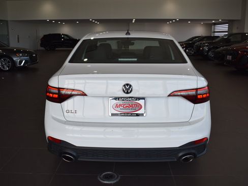 Used 2023 Volkswagen Jetta GLI Autobahn FWD image 6
