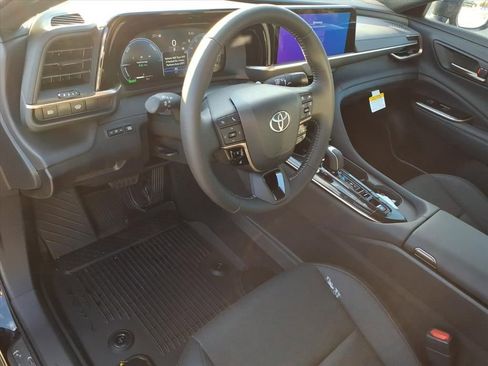 New 2026 Toyota Crown XLE image 4