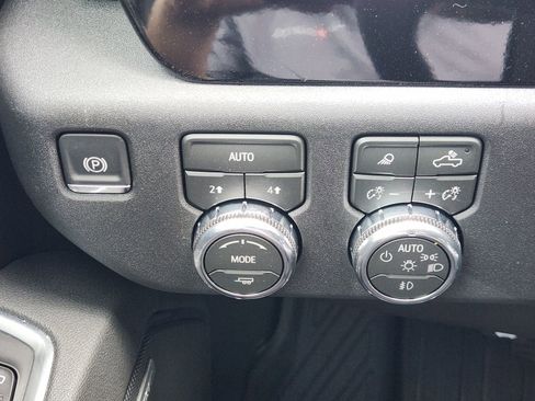 New 2026 GMC Sierra 1500 SLT w/ SLT Premium Package image 27