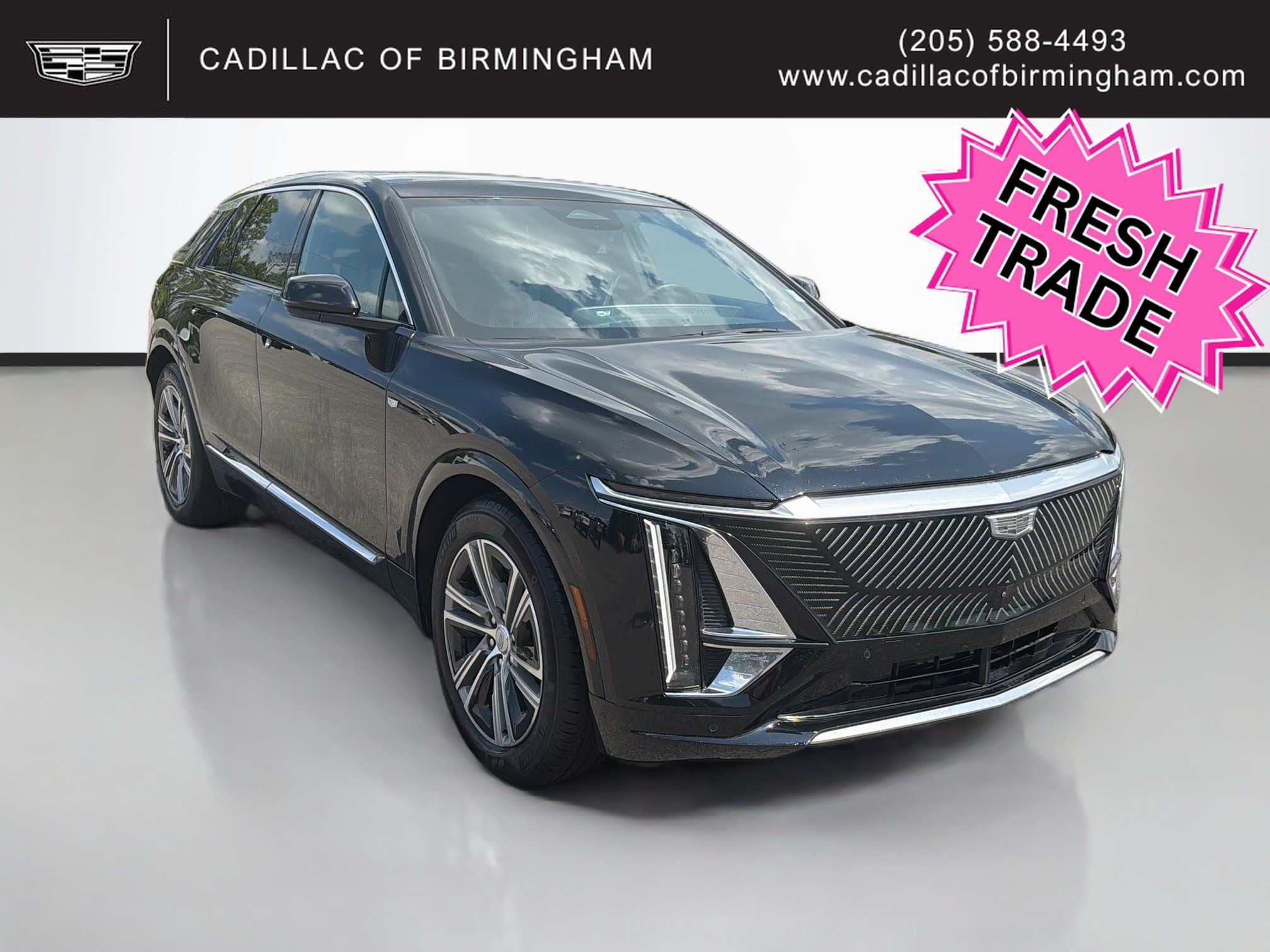 Used 2024 Cadillac Lyriq Luxury w/ LPO, Floor Liner Package AWD/4WD image 3