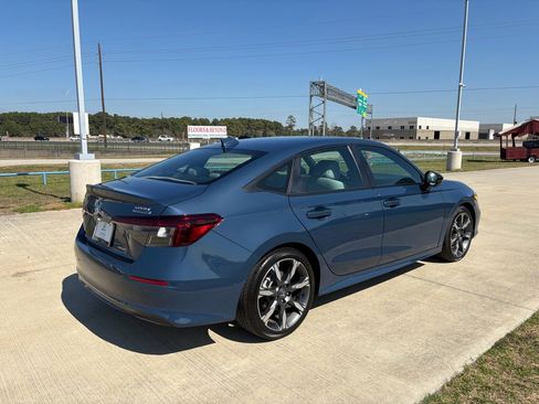 Certified 2025 Honda Civic Sport Touring image 8