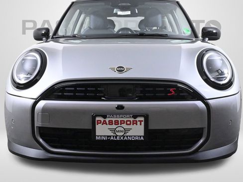 Certified 2025 MINI Cooper S image 5