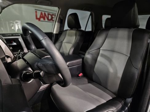 Certified 2022 Toyota 4Runner SR5 Premium image 24