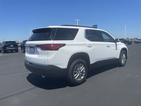 Used 2023 Chevrolet Traverse LT w/ Rear Camera Mirror Package AWD/4WD image 5
