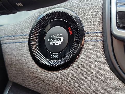 Used 2022 Jeep Compass Latitude image 11