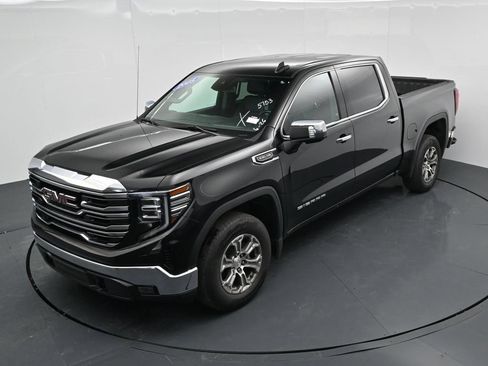Used 2025 GMC Sierra 1500 SLT RWD image 17