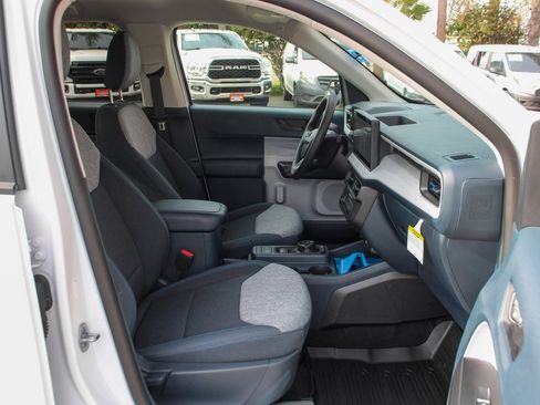 Used 2025 Ford Maverick XLT w/ Equipment Group 302A image 40