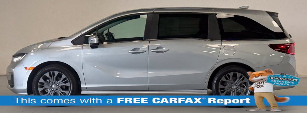 Used 2025 Honda Odyssey Touring image 2