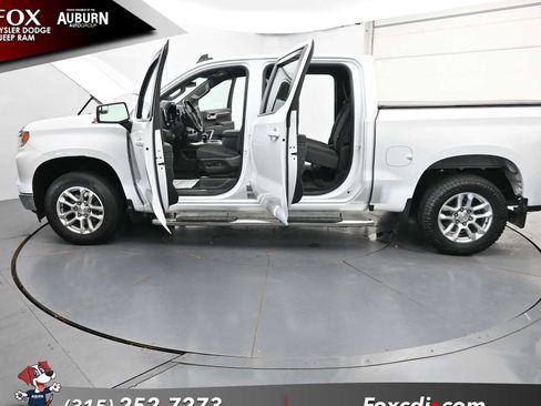 Used 2023 Chevrolet Silverado 1500 LT w/ Z71 Off-Road Package AWD/4WD image 39